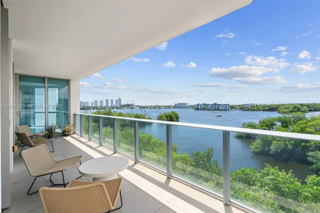 2-bedroom rental at 17111 Biscayne Boulevard #402, North Miami Beach
