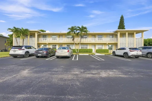 2-bedroom home at 1121 CACTUS Terrace #203, Delray Beach