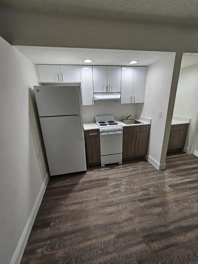 1-bedroom rental at 18335 NW 68 Avenue #323A, Hialeah