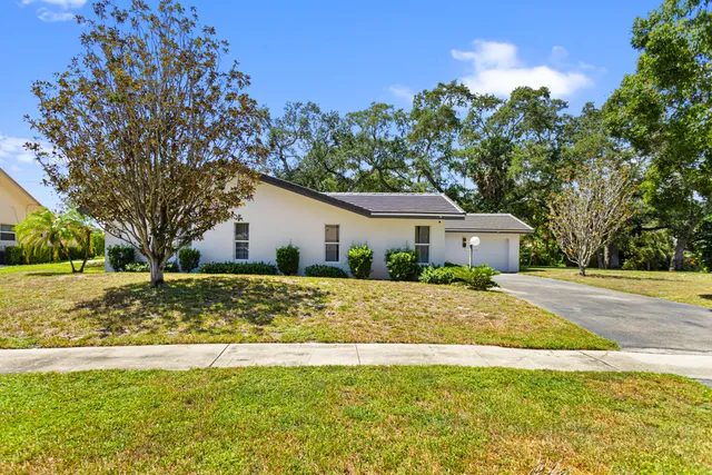 4-bedroom rental at 1050 SW 1ST Street, Boca Raton