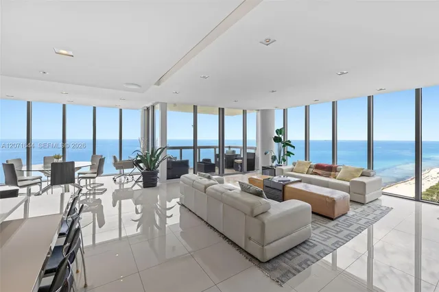 4-bedroom home at 6899 Collins Avenue #2708, Miami Beach