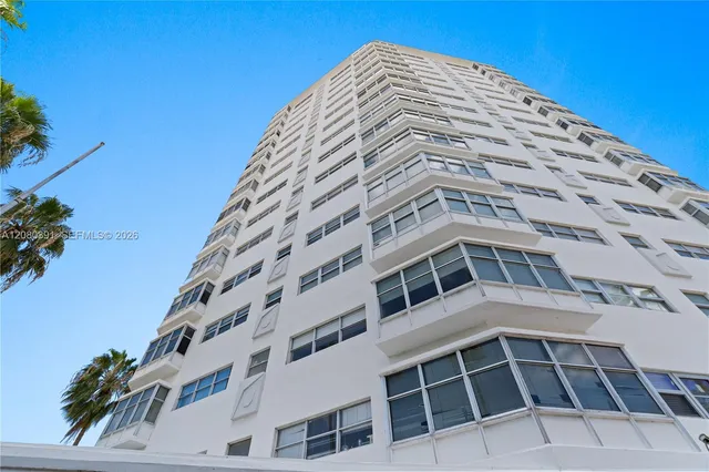 1-bedroom rental at 1881 Washington Avenue #4G, Miami Beach