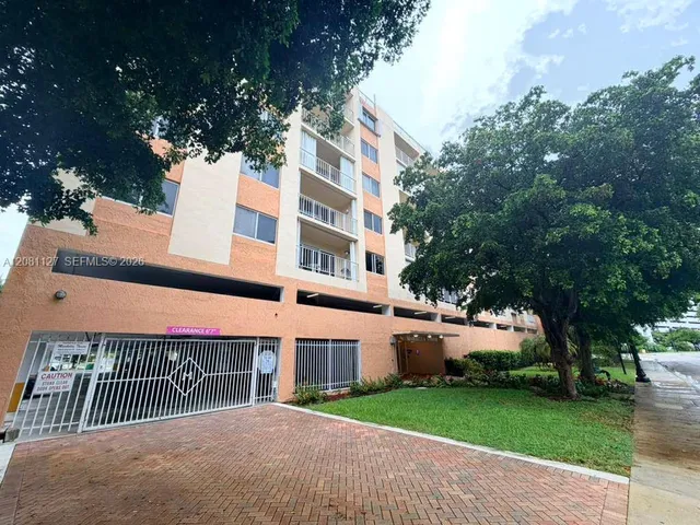 1-bedroom rental at 200 178th Drive #606, Sunny Isles Beach