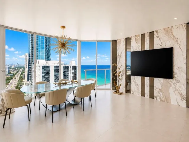 2-bedroom rental at 16699 Collins Avenue #2907, Sunny Isles Beach