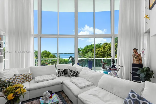 3-bedroom rental at 2127 Brickell Avenue #503, Miami