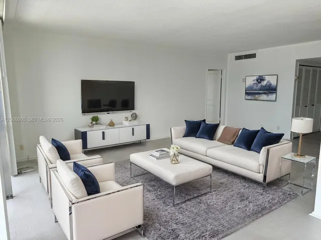 1-bedroom rental at 900 Bay Drive #523, Miami Beach