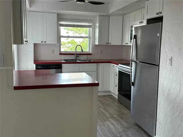 2-bedroom rental at 180 NE 12th Avenue #17E, Hallandale Beach