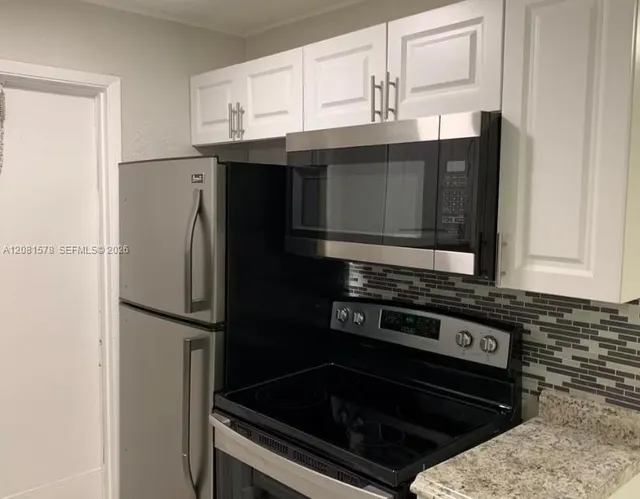 1-bedroom rental at 2331 Adams Street #5, Hollywood