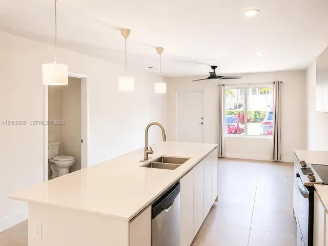 3-bedroom rental at 2555 NE 193 Street #2112, Aventura