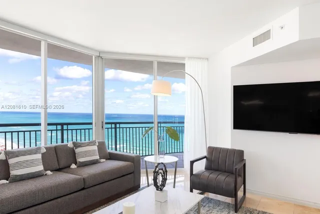 3-bedroom rental at 17375 Collins Avenue #2008, Sunny Isles Beach