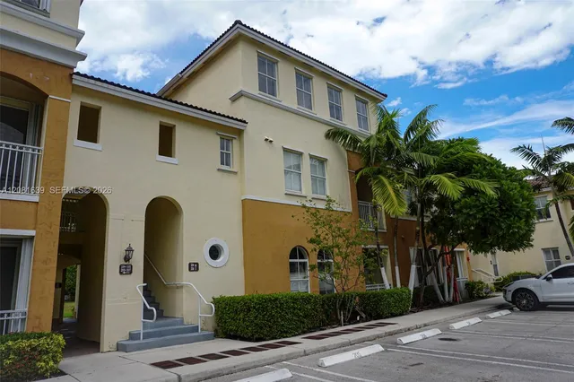 3-bedroom rental at 10242 NW 7th Street #204, Miami