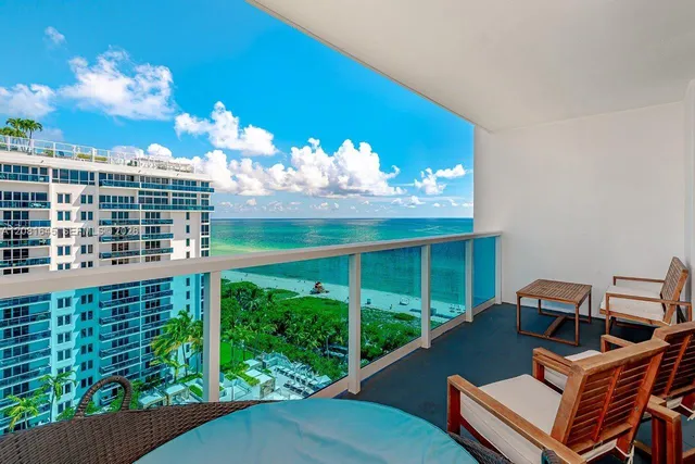 2-bedroom rental at 2301 Collins Avenue #1515, Miami Beach