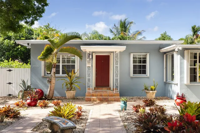 3-bedroom rental at 5960 SW 46th Terrace, Miami