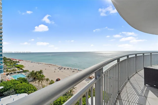 3-bedroom rental at 17375 Collins Avenue #1108, Sunny Isles Beach
