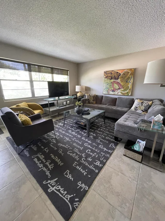 1-bedroom home at 24 OAKRIDGE C #24, Deerfield Beach