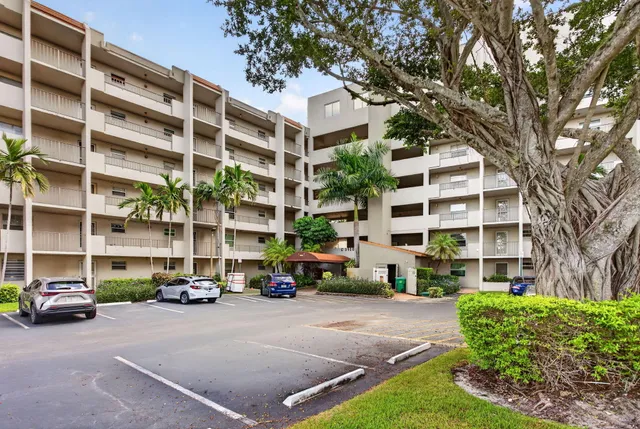 3-bedroom home at 3920 INVERRARY Boulevard #301C, Lauderhill
