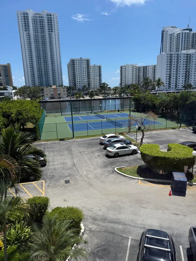 1-bedroom rental at 1000 PARKVIEW Drive #424, Hallandale Beach