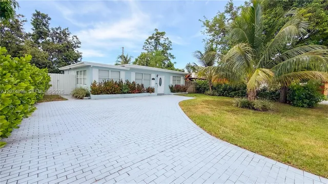 3-bedroom home at 515 S 61st Terrace, Hollywood
