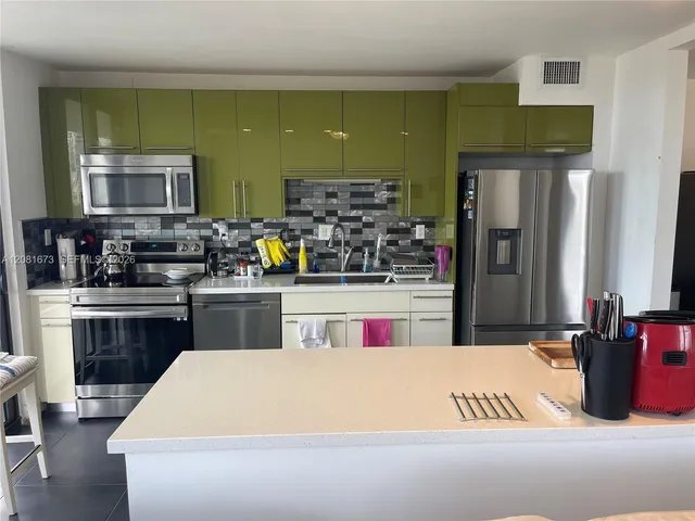 3-bedroom rental at 18151 NE 31st Court #1201, Aventura