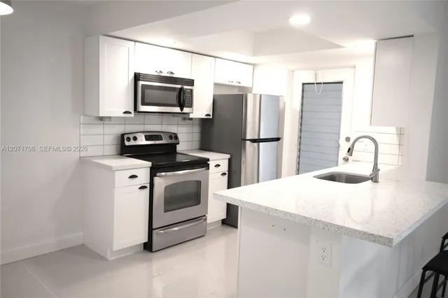 2-bedroom rental at 2166 NE 56th Street #203, Fort Lauderdale