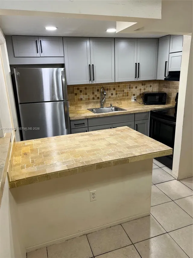 1-bedroom rental at 1515 NE 125th Terrace #407, North Miami
