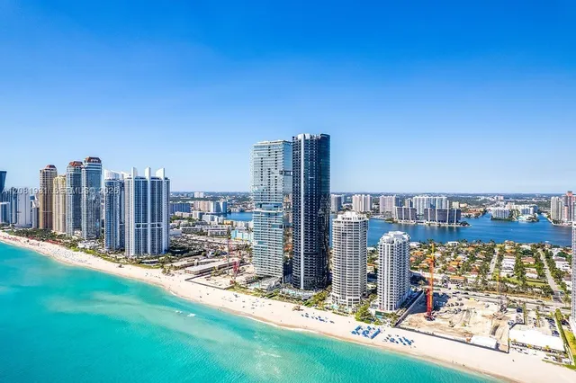 4-bedroom rental at 18501 Collins Avenue #5001, Sunny Isles Beach