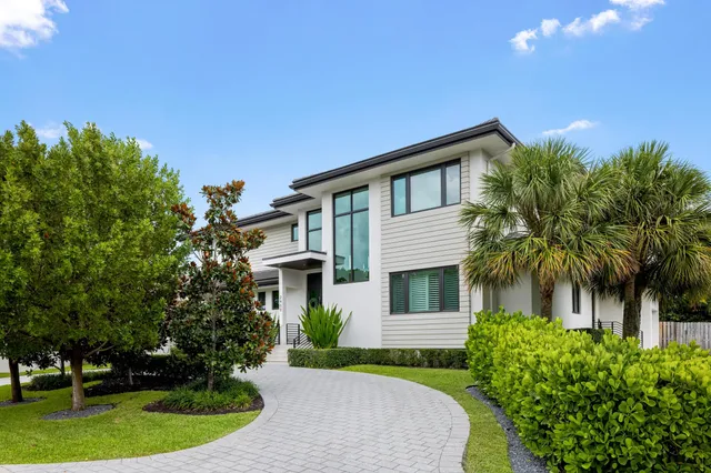 5-bedroom home at 2400 NE 27th Avenue, Fort Lauderdale