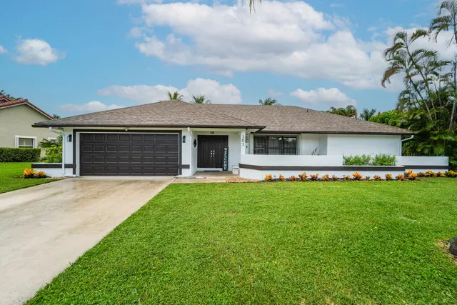 4-bedroom rental at 301 KNOTTY WOOD Lane, Wellington