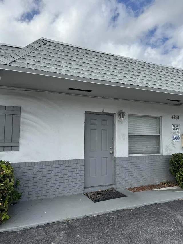 2-bedroom rental at 4231 NW 31ST Avenue #1, Lauderdale Lakes