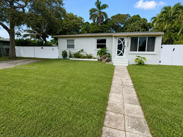3-bedroom home at 204 SW 7th Avenue, Hallandale Beach