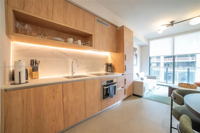 1-bedroom home at 11 NE 6th #1403, Miami