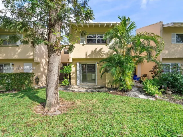 2-bedroom home at 8941 NE 4th Ave Road #8941, Miami Shores