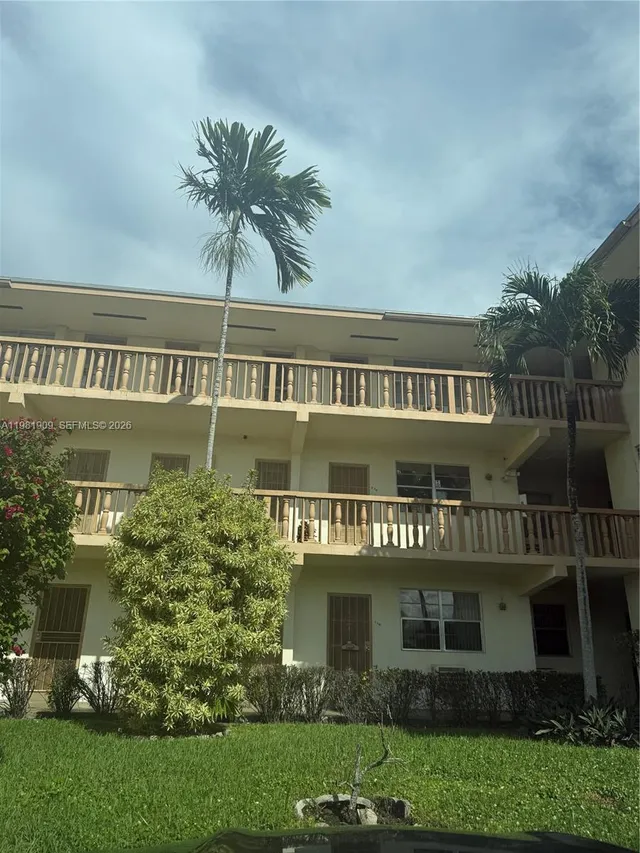 2-bedroom home at 16701 NE 13th Avenue #214, North Miami Beach