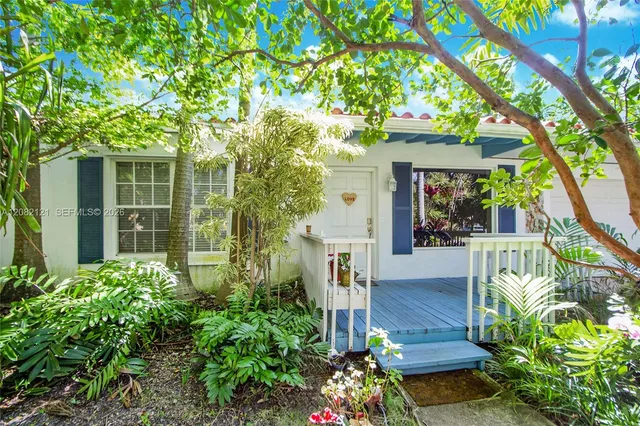 3-bedroom home at 119 Harbor Drive, Key Biscayne