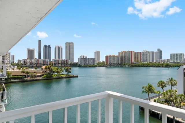 2-bedroom home at 4000 NE 169th Street #607 PLUS 30 FT DOCK, North Miami Beach