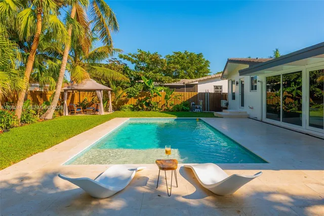 3-bedroom home at 1025 Washington Street, Hollywood