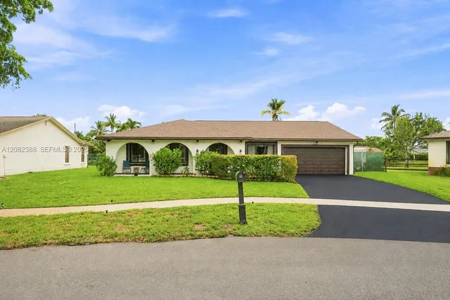 3-bedroom home at 8656 SW 50th Street, Cooper City