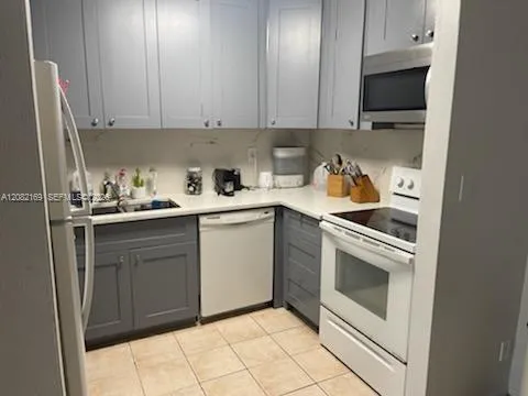 2-bedroom rental at 2671 Riverside Drive #7, Coral Springs
