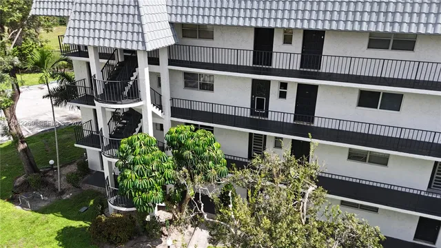 2-bedroom rental at 3360 Spanish Moss Terrace #203, Lauderhill