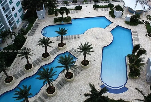 2-bedroom rental at 253 NE 2nd Street #1402, Miami