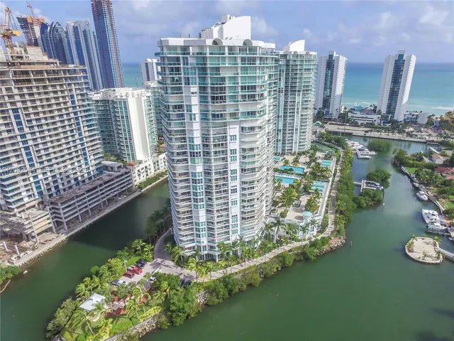 2-bedroom rental at 16500 Collins Avenue #454, Sunny Isles Beach