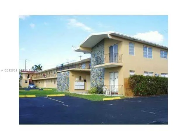 1-bedroom rental at 3903 SW 78th Court #103, Miami