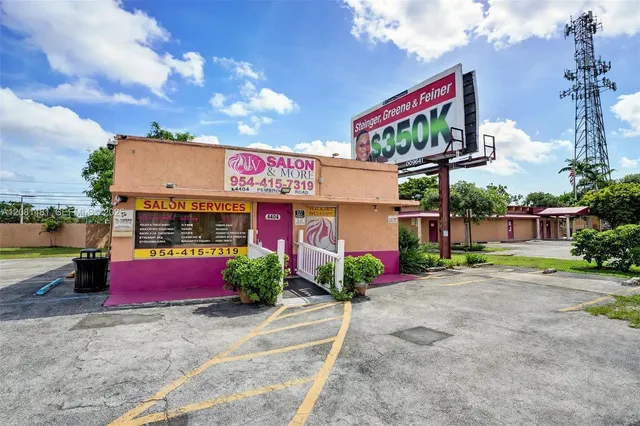 Commercial at 4404 Pembroke Road, West Park
