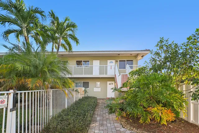 2-bedroom home at 1424 Holly Heights Drive #1, Fort Lauderdale