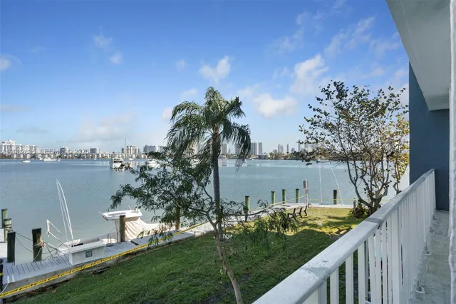 2-bedroom home at 16558 NE 26th Avenue #2G, North Miami Beach