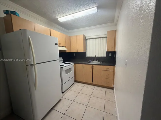 1-bedroom rental at 16118 NE 21st Avenue #7, North Miami Beach