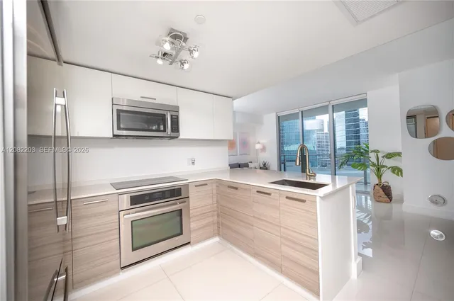 1-bedroom rental at 1300 Brickell Bay Drive #1601, Miami
