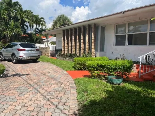 3-bedroom rental at 501 90th Street #1, Surfside