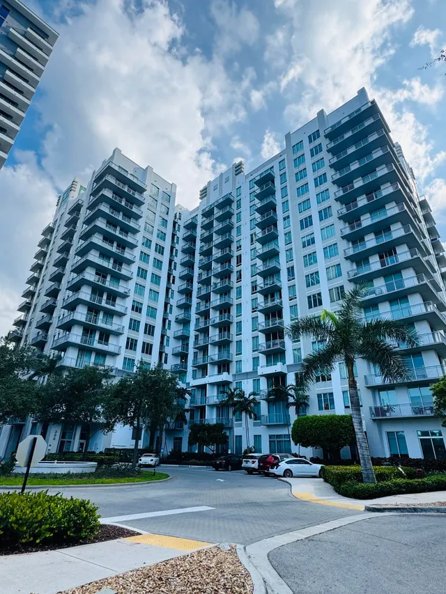 1-bedroom home at 300 S AUSTRALIAN Avenue #702, West Palm Beach