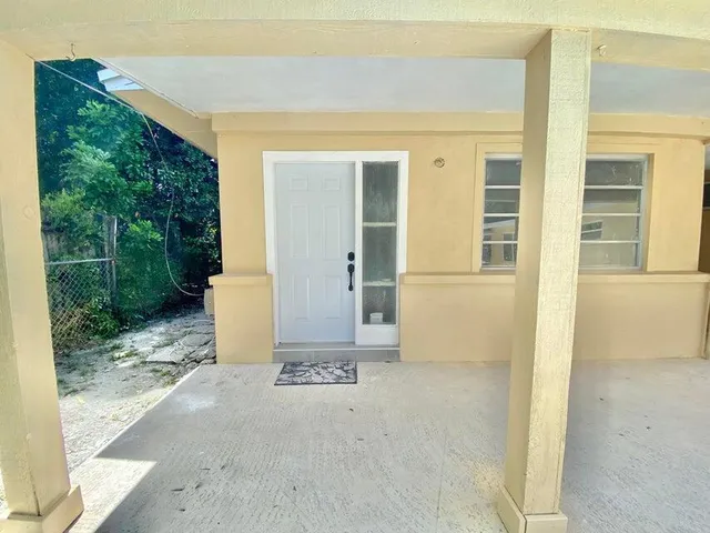 1-bedroom rental at 660 NE 34th Court #3, Oakland Park